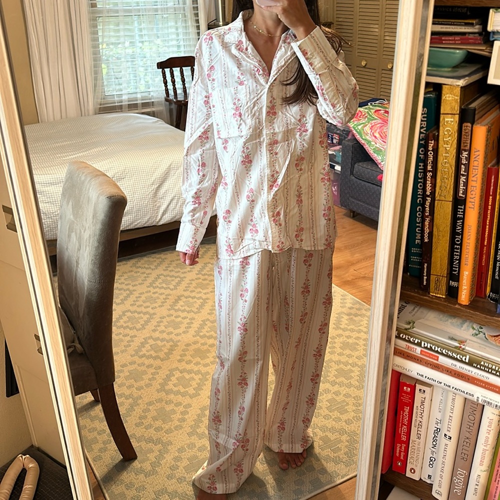 WeWoreWhat White and Pink Striped Pajama Set